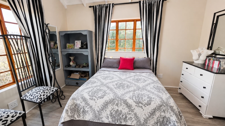 5 Bedroom Property for Sale in Stilbaai Wes Western Cape